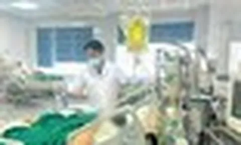 Suy đa tạng sau khi truyền dịch 'thải độc gan', 'truyền trắng' tại nhà