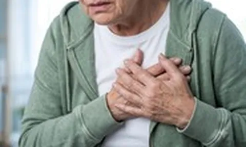 Tưởng cảm cúm thông thường, một phụ nữ nhập viện suy tim cấp