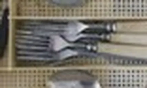 Lời khuyên cho gia đình dùng dụng cụ ăn uống bằng inox