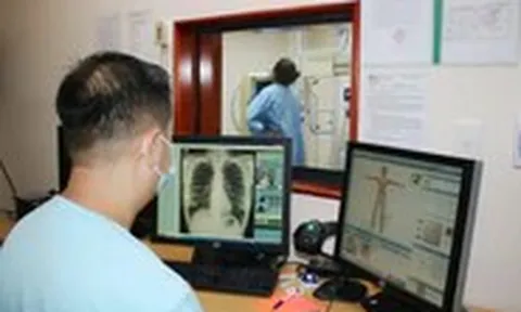 Đau bụng, đau đầu, ho dai dẳng kéo dài có nhất thiết nội soi hay chụp CT, MRI tầm soát?