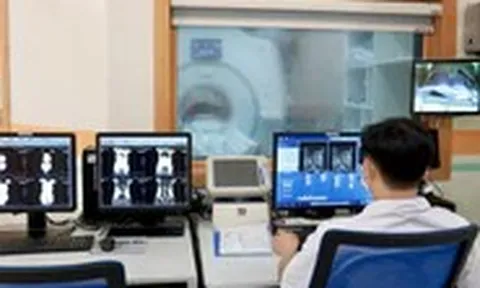 Ung thư có thể chữa khỏi khi phát hiện sớm, bác sĩ chỉ cách phân biệt giữa chẩn đoán sớm và tầm soát