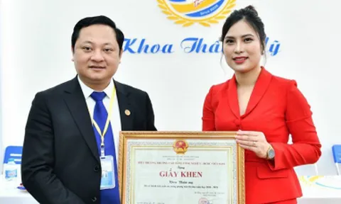 Grand Master Nguyễn Bình - chuyên gia đào tạo chăm sóc sắc đẹp hàng đầu Việt Nam ra mắt bản quyền tác giả “Bài giảng ứng dụng hoạt chất mỹ phẩm trong chăm sóc da thẩm mỹ”