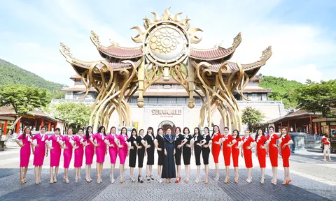 Thí sinh Hoa hậu Thương hiệu Việt Nam 2022 tạo nên “đại tiệc thời trang” mãn nhãn tại Bà Nà Hills