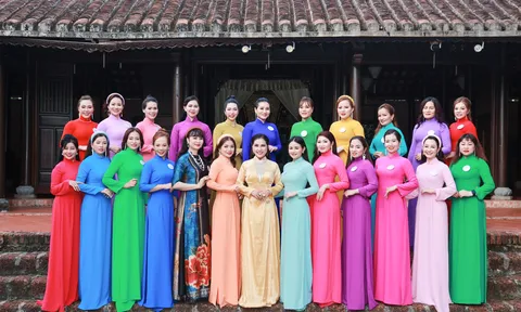 Dàn thí sinh Hoa hậu Thương hiệu Việt Nam 2022 khoe vẻ đẹp truyền thống trong tà áo dài của NTK Tony Phạm