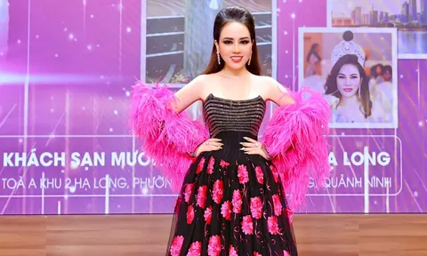 Á hậu Lê Thị Hồng Thắm trình diễn BST "Giấc mơ hoa" của NTK Tommy Nguyễn