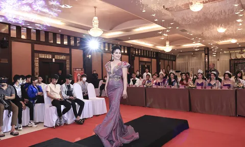 NTK Tommy Nguyễn mang các thiết kế đặc biệt đến bán kết Hoa hậu Doanh nhân Châu Á Việt Nam 2022