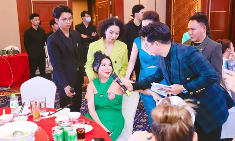 Hành trình lan tỏa yêu thương của các thí sinh trong đêm thiện nguyện Hoa hậu Doanh nhân Việt Nam 2023